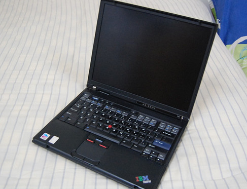 ibm thinkpad T43�ʼǱ��Կ�������������